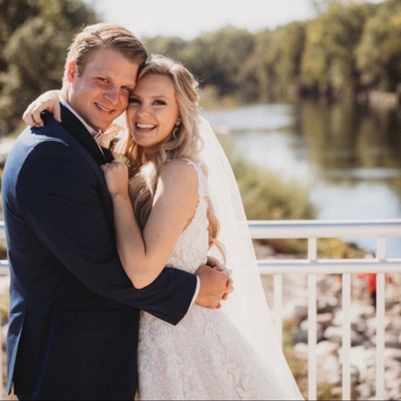 Meet your Posher, Anna - Picture 1 of 1